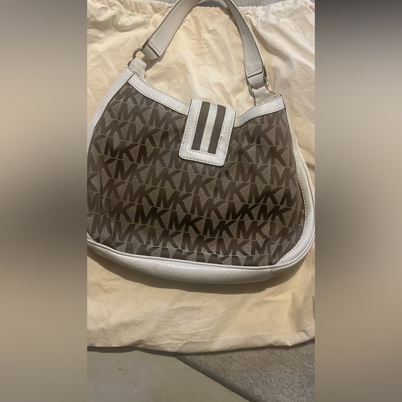 Michale Kors (MK) purse - Picture 2 of 4